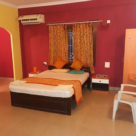 Midguard Sea View Hotel Goa Velha Exterior foto
